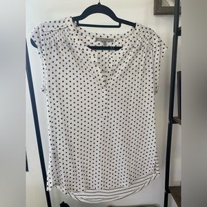Daniel Rainn black & white top